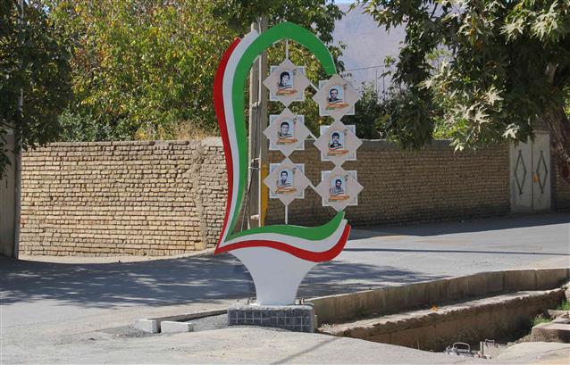 نصب المان شهدای محله حسن حافظ؛ تجلی وفاداری به آرمان شهیدان