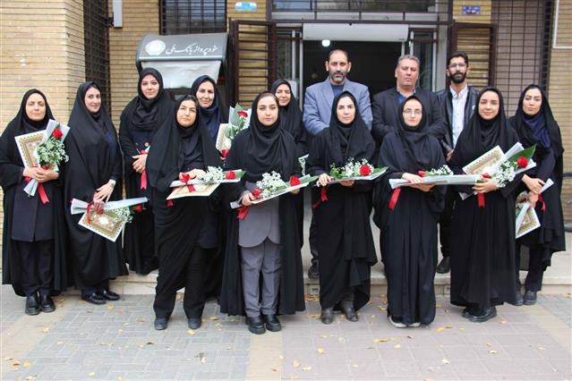 تجلیل از بانوان شاغل در شهرداری و شورای اسلامی شهر گلپایگان به مناسبت ولادت حضرت فاطمه زهرا(س) و روز زن.